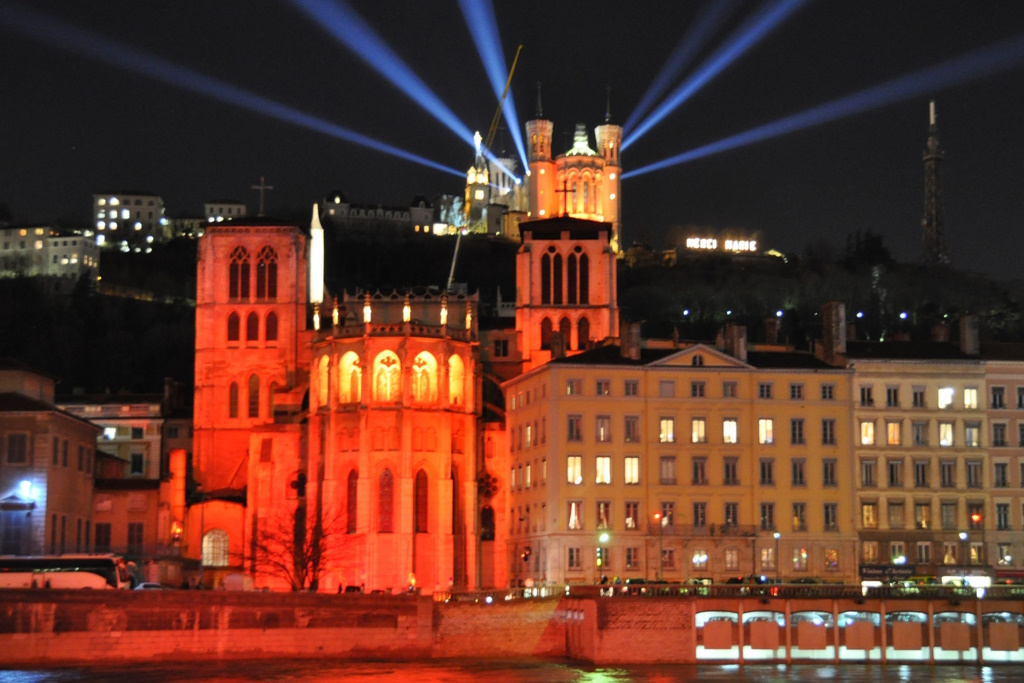 Lyon_-_Cathédrale_Saint_Jean.-cropped